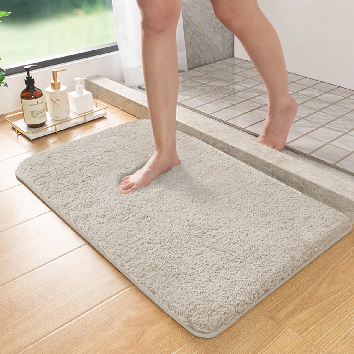 Soft Absorbent Bathroom Mat – Furry Non-Slip Shower & Toilet Rug