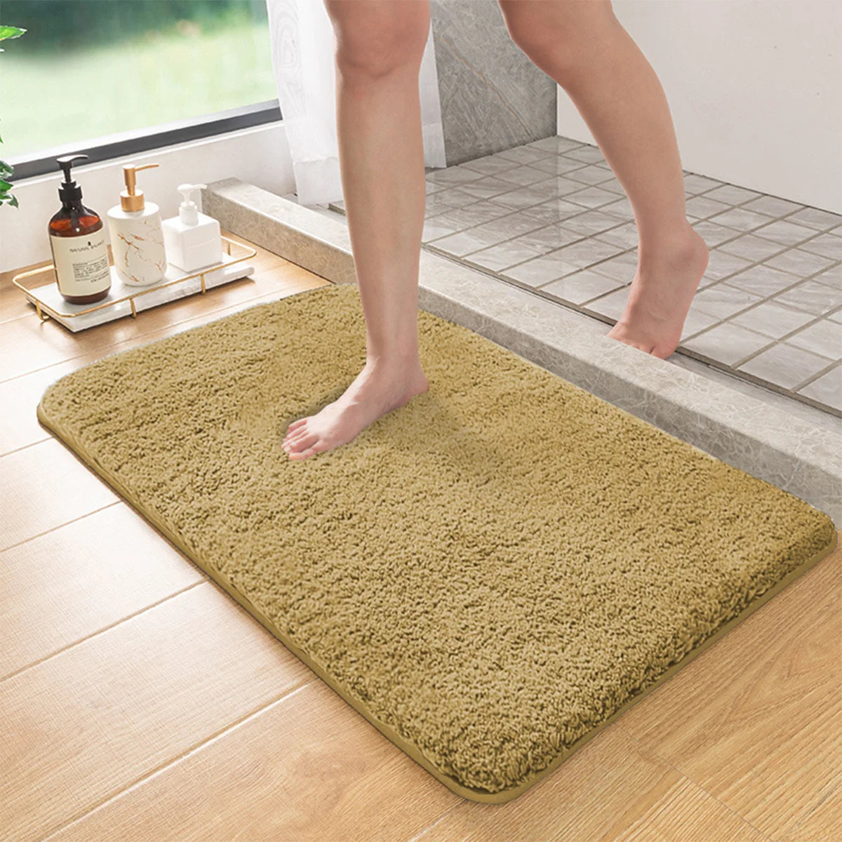 Soft Absorbent Bathroom Mat – Furry Non-Slip Shower & Toilet Rug